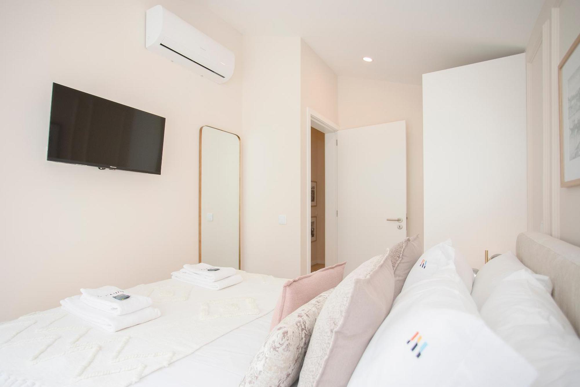 Appartement Liiiving In Porto - Soho Urban Retreat Extérieur photo